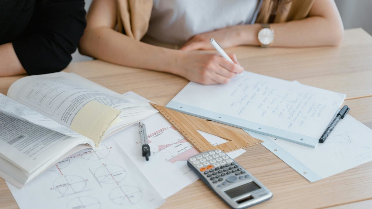 Etudiant(e) en blocus ? Voici ma boîte à outils pour rester focus. 💡